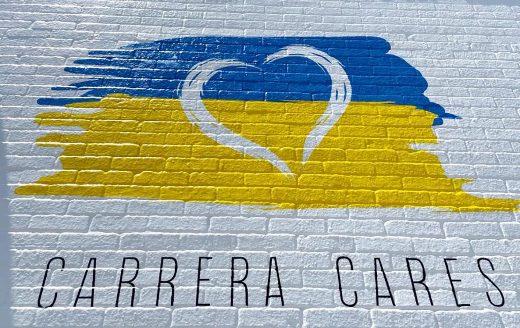 ‘fence-of-love’-art-exhibit-goes-live-at-carrera-cafe-to-raise-donations-for-ukrainians