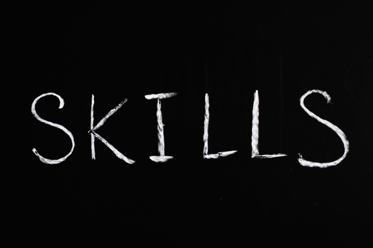 Bridging the Skills Gap: Upskilling and Reskilling Strategies for Today’s Businesses www.strategicadvisorboard.com